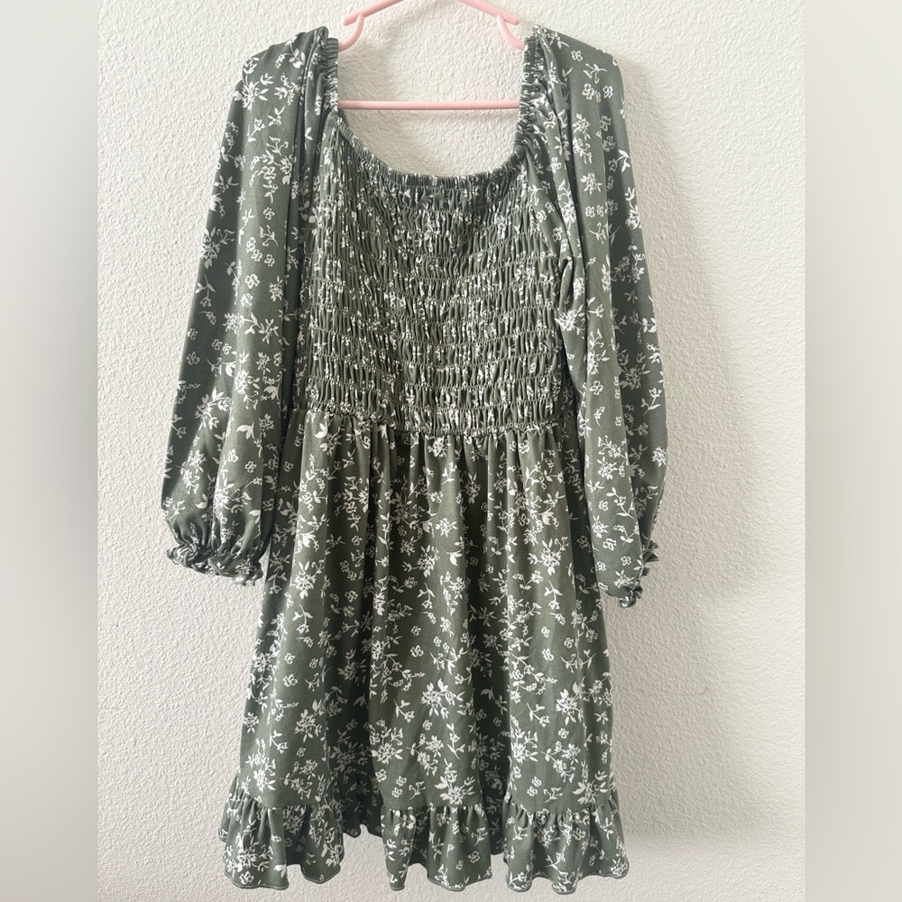 Girls green and white floral dress.  Size 8.